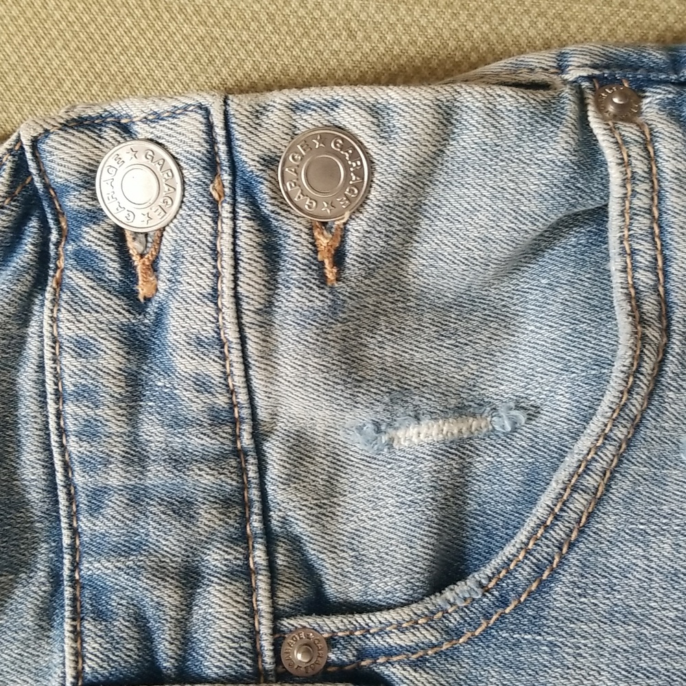 🥳 Host Pick 🥳Garage Lightwash Denim Distressed Bib Overalls - Picture 7 of 12